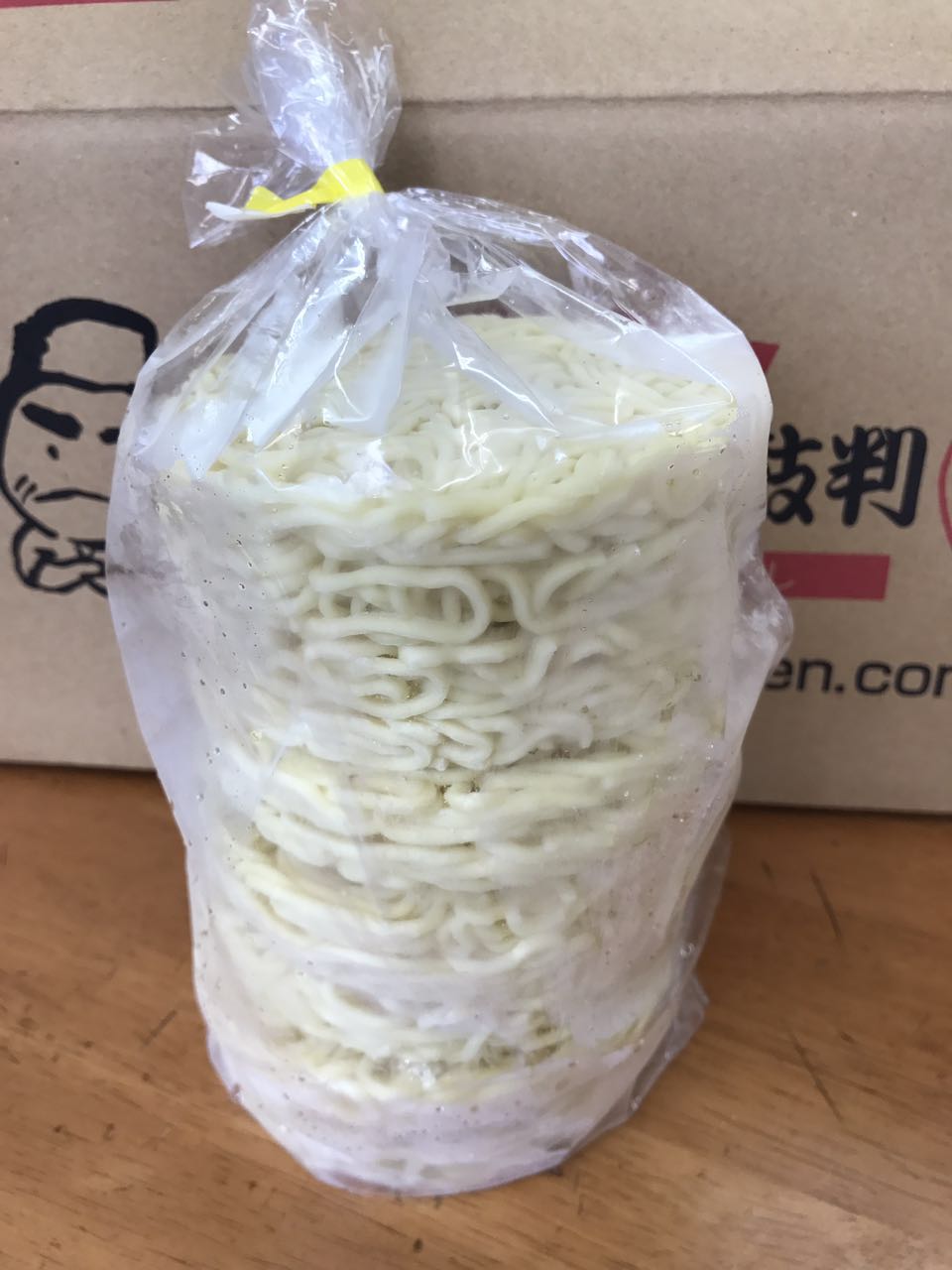 冷凍ラーメンバーガーバンズ70g(12枚入)